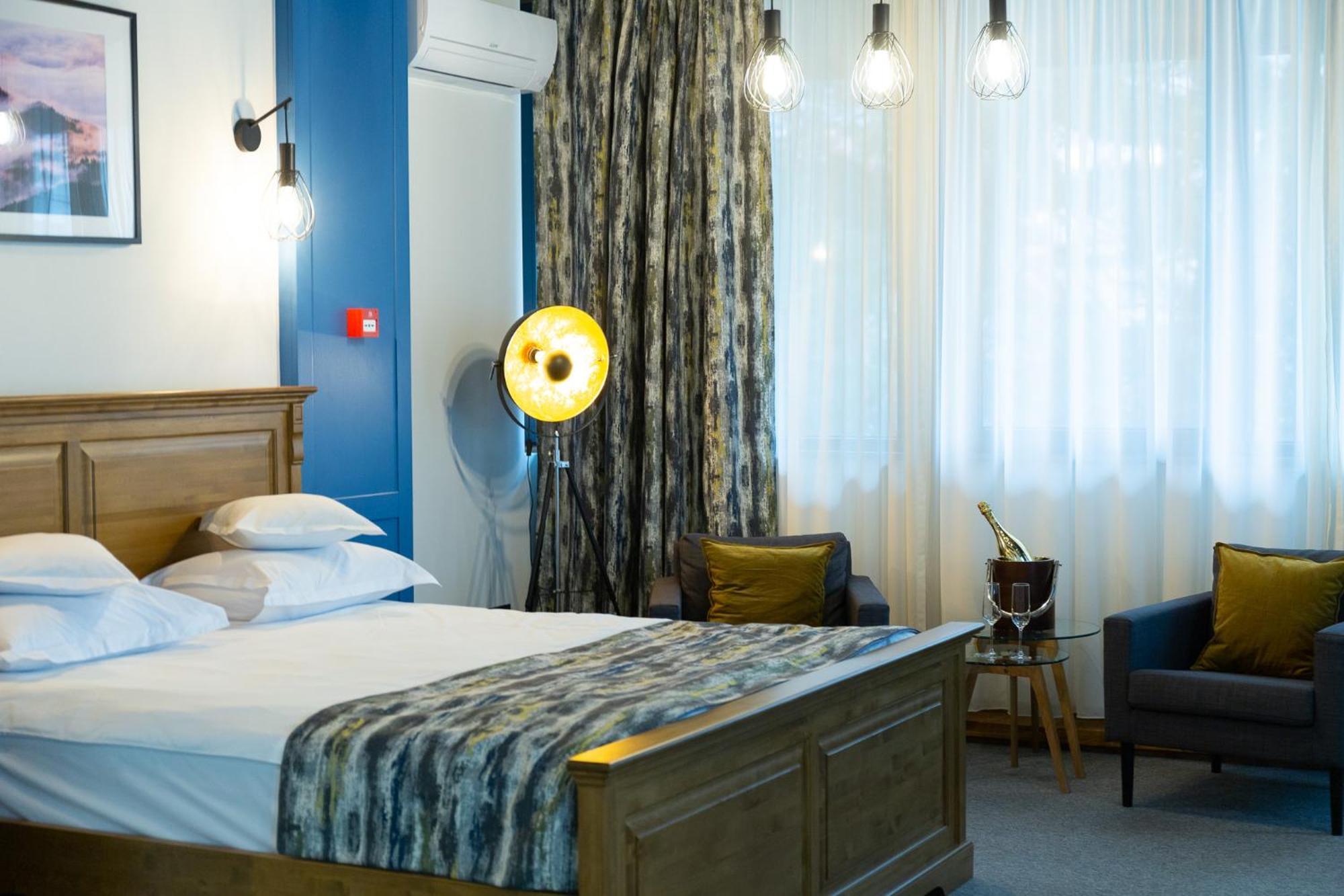 Kaban Boutique - 5Star Central Villa In Vatra Dornei Exteriör bild
