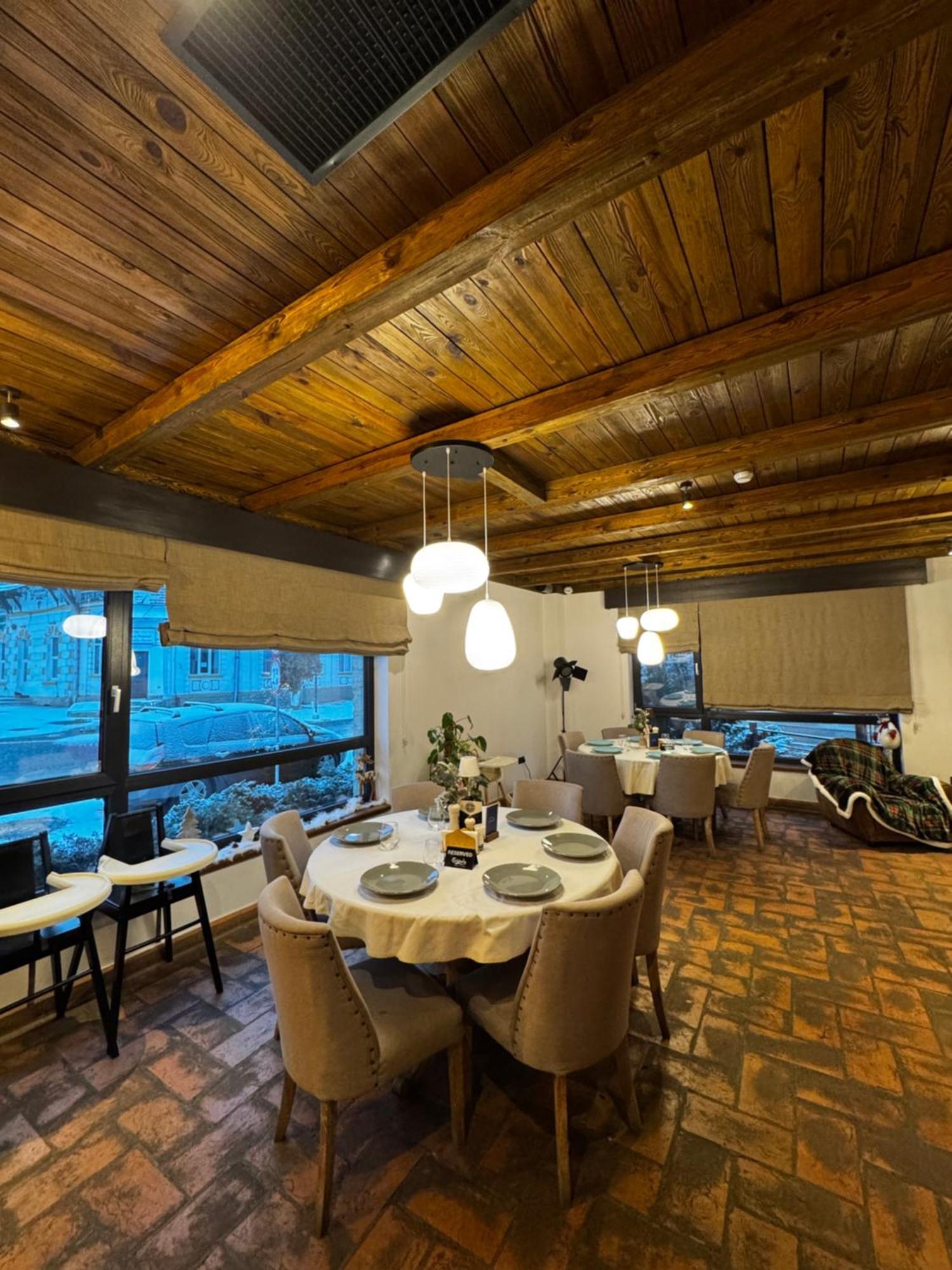 Kaban Boutique - 5Star Central Villa In Vatra Dornei Exteriör bild