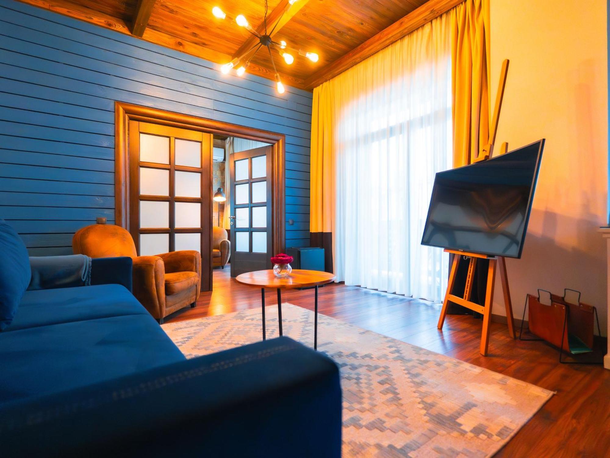 Kaban Boutique - 5Star Central Villa In Vatra Dornei Exteriör bild