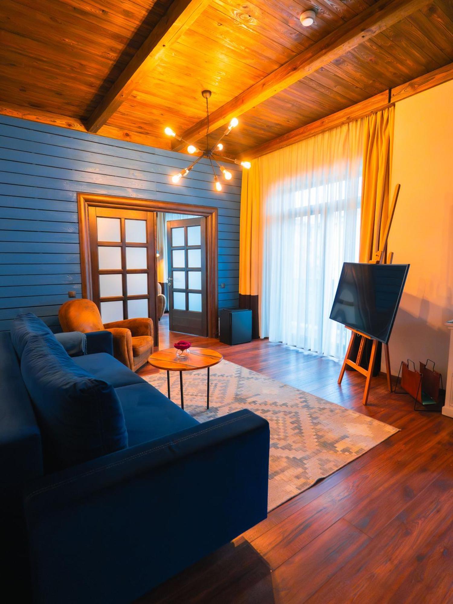 Kaban Boutique - 5Star Central Villa In Vatra Dornei Exteriör bild